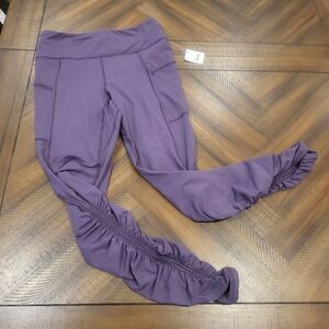 NWT! Free People Ruched leggings purple Size Medium